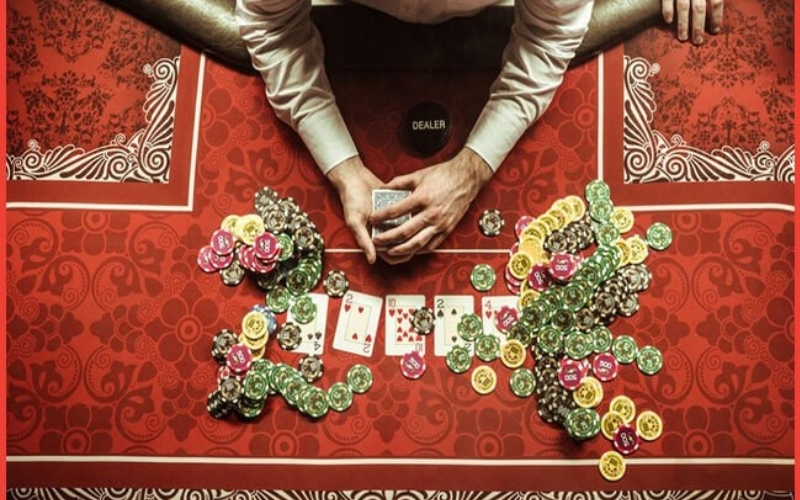 Kinh nghiệm quan sát người chia bài để nắm bắt nhịp độ