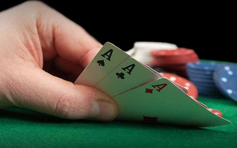 Mẹo tâm lý chiến giúp bạn làm chủ mọi ván đấu bài trí tuệ