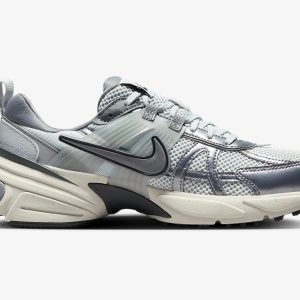 nike-v2k-run-pure-platinum-wolf-grey