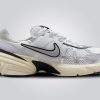 nike-v2k-run-summit-white-metallic-silver